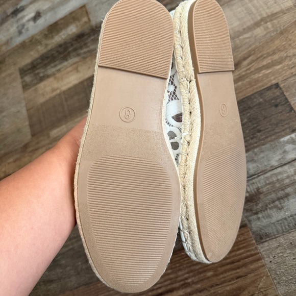 Celia Floral Lace Mary Jane Espadrille Flat Memory Foam Insole -Universal Thread - Picture 8 of 8